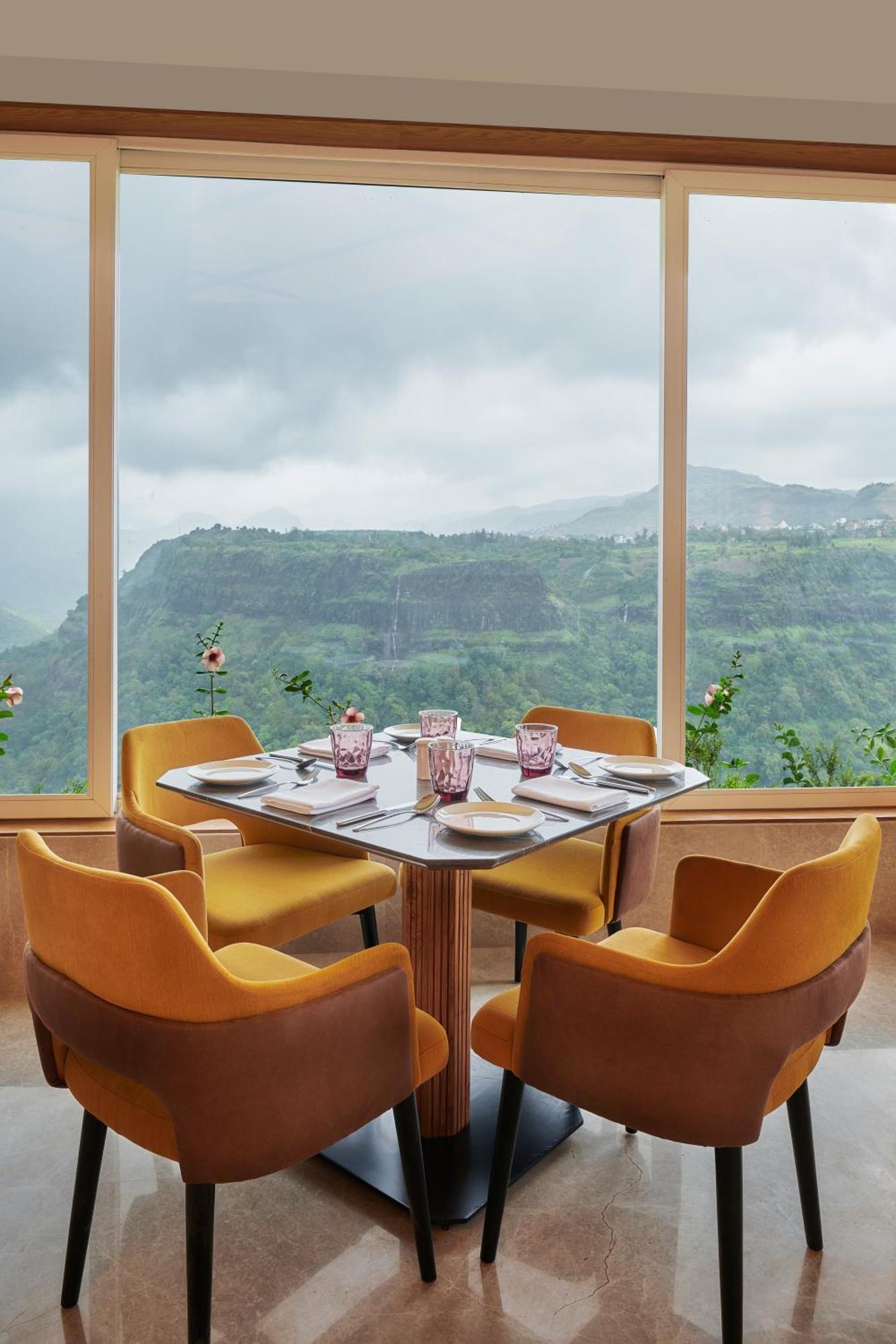 The Dukes Retreat Khandala Lonavala Εξωτερικό φωτογραφία