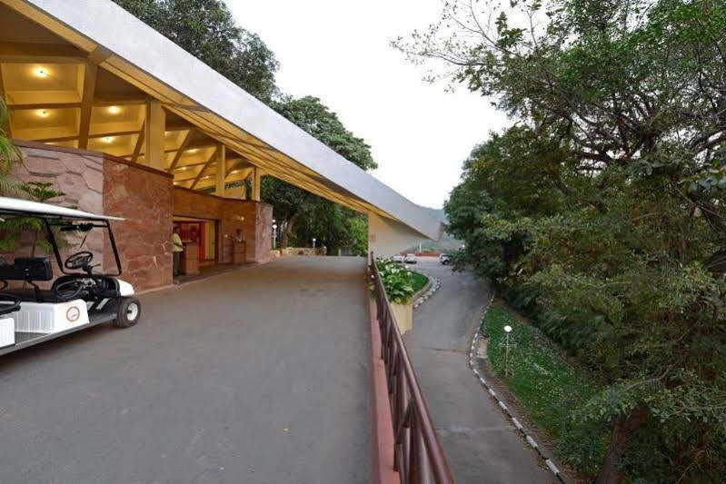 The Dukes Retreat Khandala Lonavala Εξωτερικό φωτογραφία